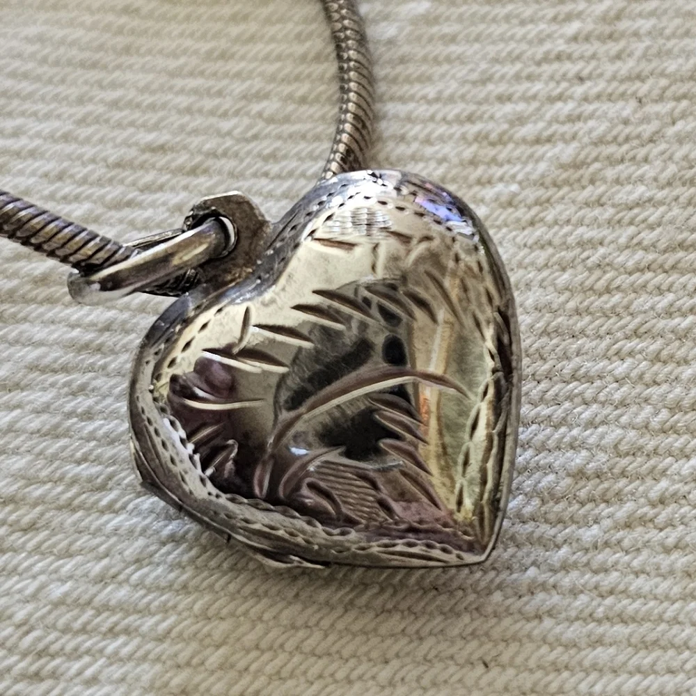Silver Locket - Picture 4 of 4